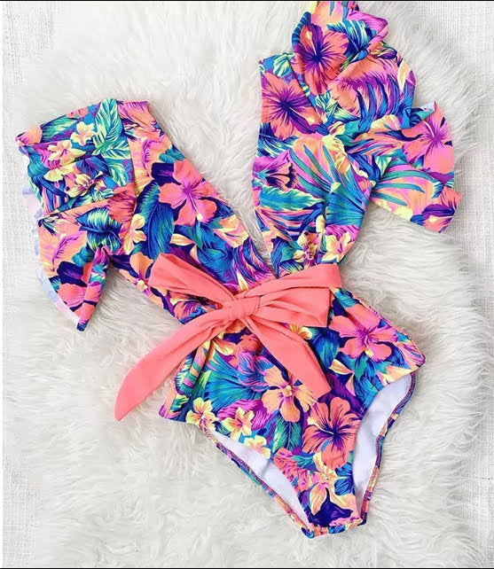 Swimsuit Estampado de Hojas con Mangas Cortas y Lazo en la Cintura
