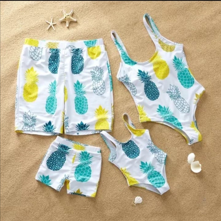 Family Set Estampado de Piñas Coloridas Swimsuit Parejas