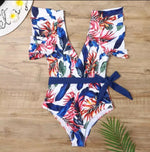Swimsuit Estampado de Hojas con Mangas Cortas y Lazo en la Cintura