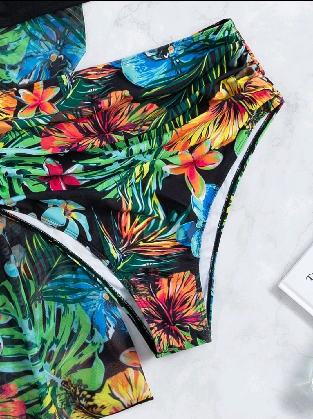Phoebe | Set de Bikini Tropical Push Up +Salida de baño 3 pcs